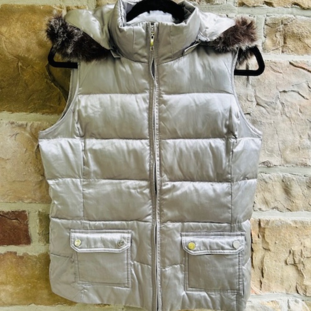 Charter Club Silver Puffer Vest / Size Small